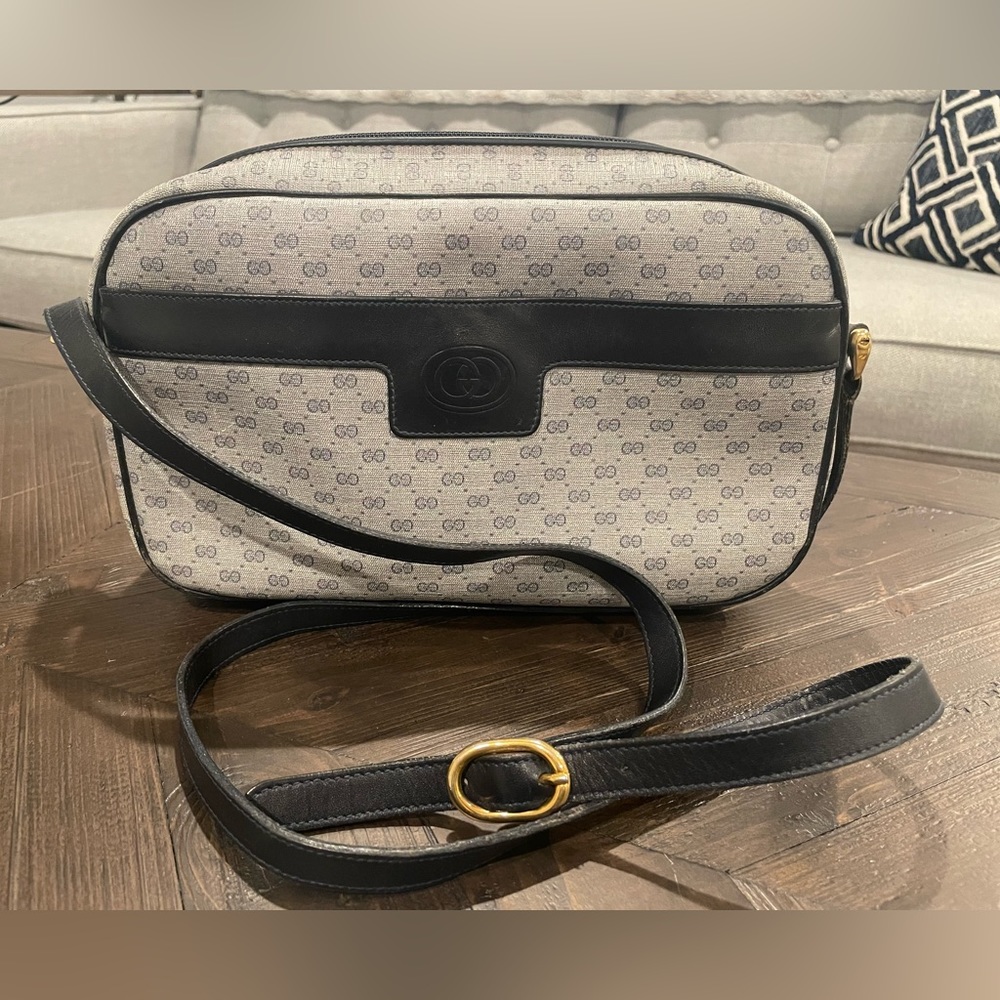 Gucci Vintage Crossbody Camera Handbag Navy